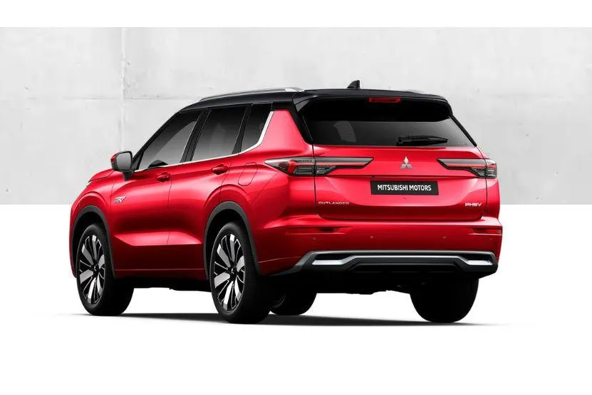 Mitsubishi Outlander 2.4 PHEV Instyle+ € 5.000 euro korting eigen voorraad| 8 jaar garantie| Snel leverbaar | Totaalprijs op is op.m25