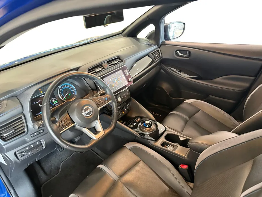 Nissan Leaf Tekna 40 kWh *Navigatie *360Camera *Climate Controle *Pro-pilot *Stoel & Stuur verwarming*Bose audio * Parkeersensoren voor en achter*