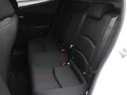 Mazda 2 1.5 e-SkyActiv-G 90PK 6MT Homura | Stuur-/stoelverwarming | Camera | Dodehoek detectie | LED | 16' LM | Carplay | Clima | Cruise |