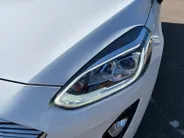 Ford Fiesta 1.0 EcoBoost Titanium | 1e Eigenaar | NL-Auto | Trekhaak | Climate Control | Parkeersensoren | Cruise Control | Lichtmetalen velgen |