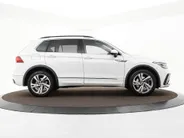 Volkswagen Tiguan 1.4 TSI 245pk DSG eHybrid R-Line Business · Camera · Apple/Android Car Play · Navigatie · P-Sensoren · 19'' Inch ·