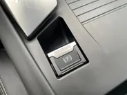 Peugeot 408 1.6 HYbrid GT 225 EAT8 First Edition *Navi*360Camera*Schuif/kanteldak*Trekhaak*Focal Audio*Adapt. Cruise Control* Memory stoel*Elekt. achterklep*Zeer nette auto!
