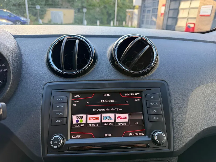 SEAT Ibiza 1.0 EcoTSI Style Connect | LAGE KILPOMETERS | LM VELGEN | TELEFOON | AIRCO | NACVIGATIE |