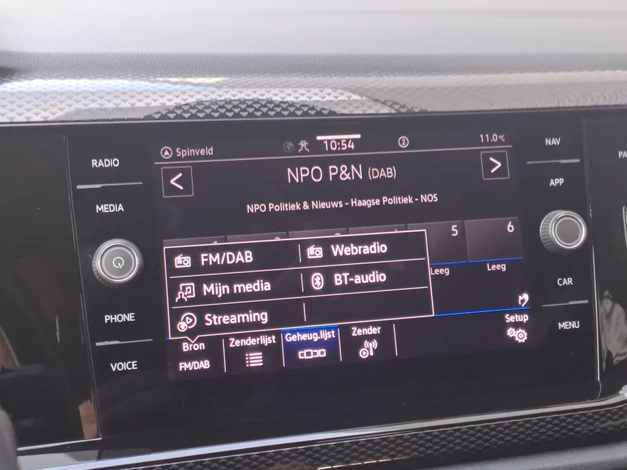 Volkswagen Taigo 1.0 TSI Life | Automaat | Apple Carplay/Android Auto | Navi  | Cruise control adaptief | Camera | Voorstoelen verwarmd