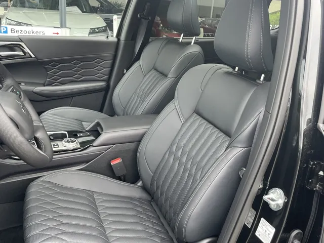Mitsubishi Outlander 2.4 PHEV Instyle
