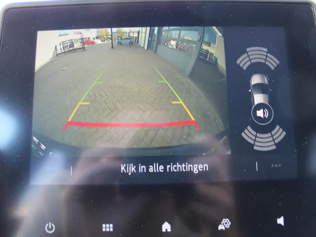 Renault Captur 1.6 E-Tech Hybrid 145 PK Intens | Camera achter en sensoren voor | LM Velgen | NAVI | Apple/Android Car play |