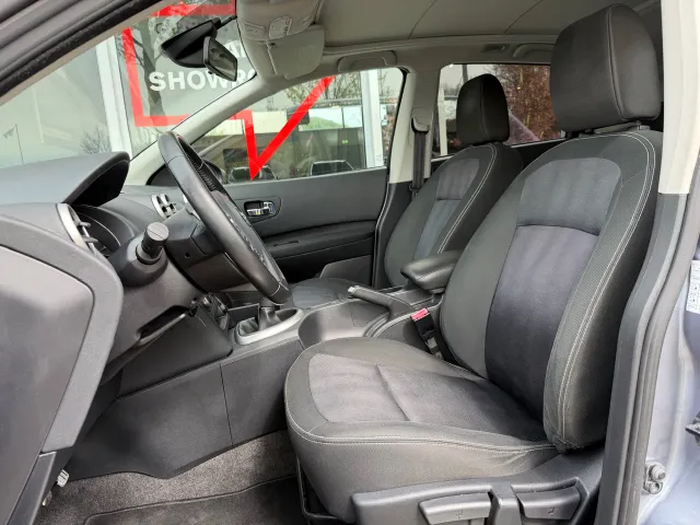 Nissan QASHQAI 1.6 Connect Edition | Panoramadak | 360-Camera | All-Season | Navigatie | Cruise Control