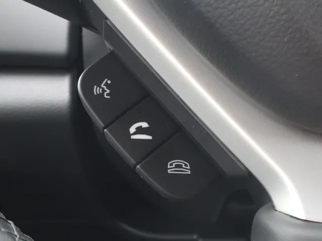 Suzuki S-Cross 1.4 BoosterJet Style Hybrid All Seasons | 360 camera | Leder