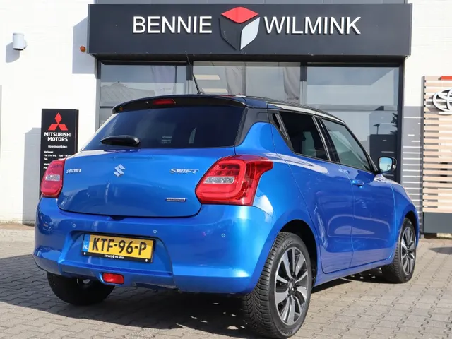 Suzuki Swift 1.2 Style Hybrid Automaat | Carplay | Keyless | AdaptiveCruise | AllSeasons