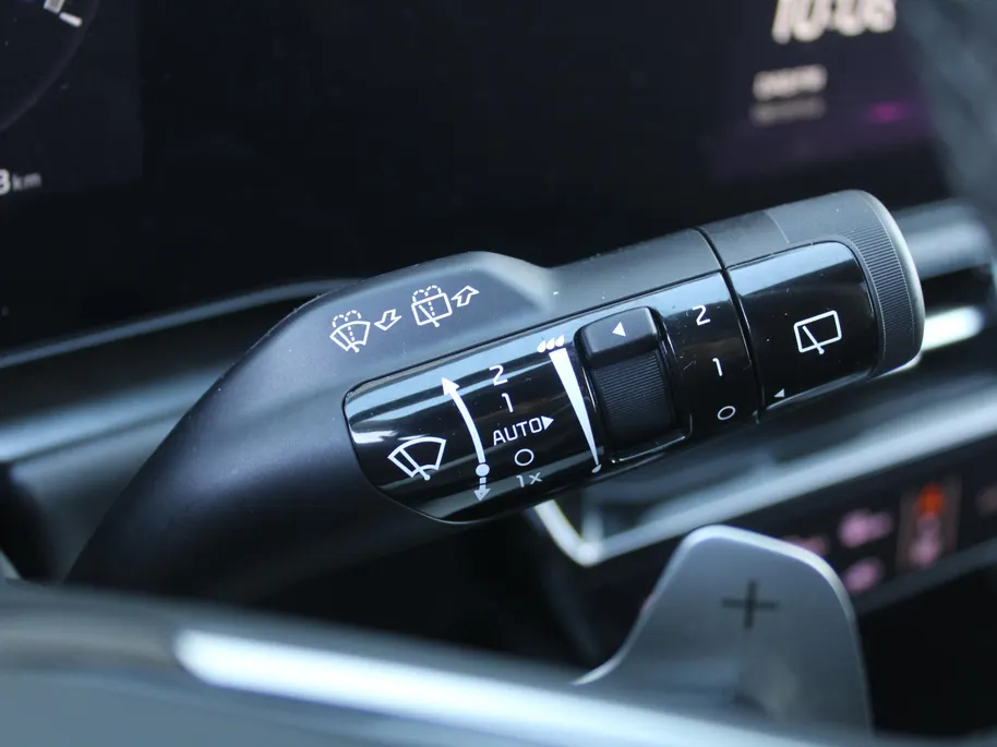 Kia Niro 1.6 GDi Hybrid DynamicPlusLine | Schuif-/kanteldak | Stuur-/stoelverwarming | Cruise adapt. | Camera | HUD | LED | Clima | 16' LM | Navi |