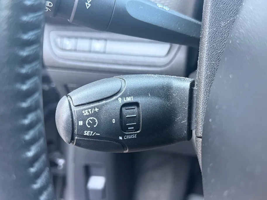 Peugeot 2008 1.2 PureTech Active | Achteruitrijcamera | Apple Carplay & Android Auto | LMV | Airco | Parkeersensoren |