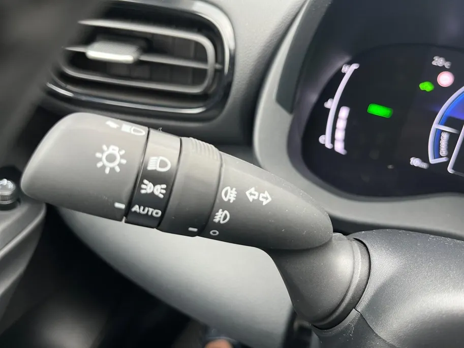 Toyota Yaris 1.5 Hybrid 115 Comfort | Parkeercamera | Climate control | Apple Carplay/Android Auto | Adaptive cruise control | LM-Velgen