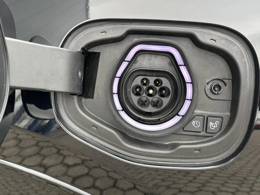 Ford Kuga 2.5 PHEV ST-Line X - TREKHAAK ELECTRISCH - 2.100 KG TREKGEWICHT - PANORAMA DAK - APPLE CAR PLAY - ANDROID AUTO - AGR STOELEN - VOORRUITVERWARMING