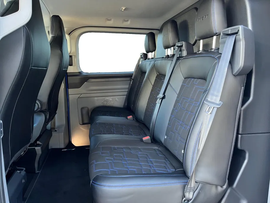 Ford E-Transit Cust. 320 L2H1 MS-RT 71 kWh DC | Te Bestellen | Uniek | Financial lease vanaf 0,99% Rente | 360 Camera | Elek. Schuifdeuren | Elek. Trekhaak | 2300KG Trekgewicht |