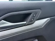 Volkswagen Golf 1.0 eTSI Life Business | CARPLAY | STOELVERWARMING | PARKEERSENSOREN | LICHTMETALEN VELGEN |