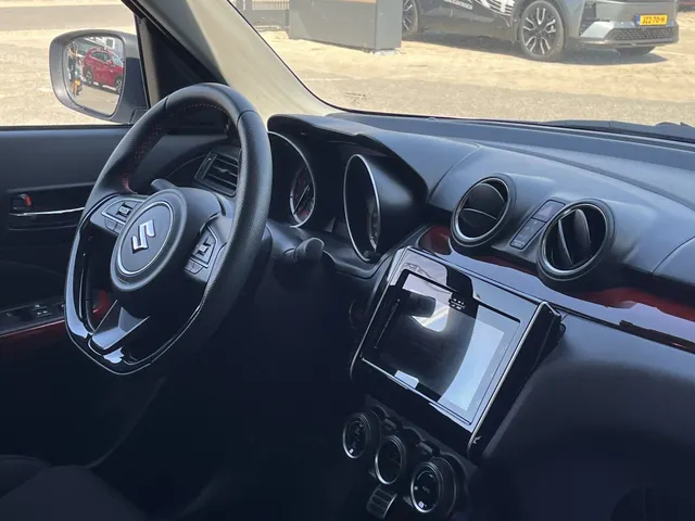 Suzuki Swift 1.4 Sport Smart Hybrid | Navi | Camera | 14483km