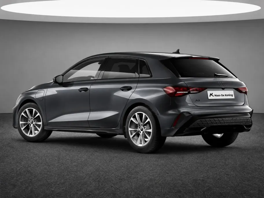 Audi A3 Sportback 40 TFSI e S edition 204 PK · Comfortpakket plus · Optiekpakket zwart plus · Assistentiepekket rijden met parking plus · MEGA Sale