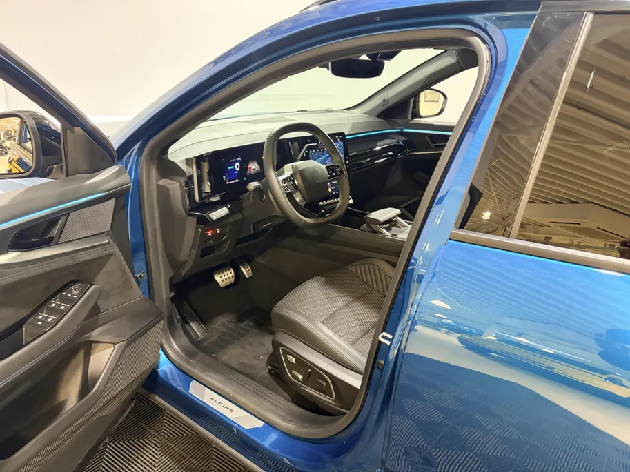 Renault Austral 200PK E-Tech Full Hybrid Esprit Alpine Automaat | Stoelverwarming | Camera | Parkeersensoren | Apple CarPlay/Android Auto | Adaptive Cruise Control | Lichtmetalen Velgen | Licht & Regen Sensor | Full LED |
