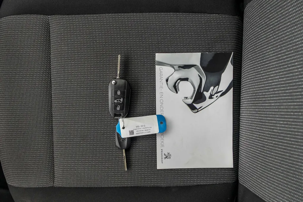 Peugeot Partner 1.5 BlueHDI Pro Long EX.BTW | Inclusief Imperial met ladderrol | All Season banden |