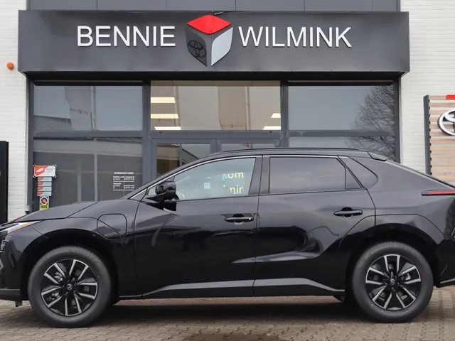 Toyota bZ4X Dynamic 73 kWh VERKOCHT