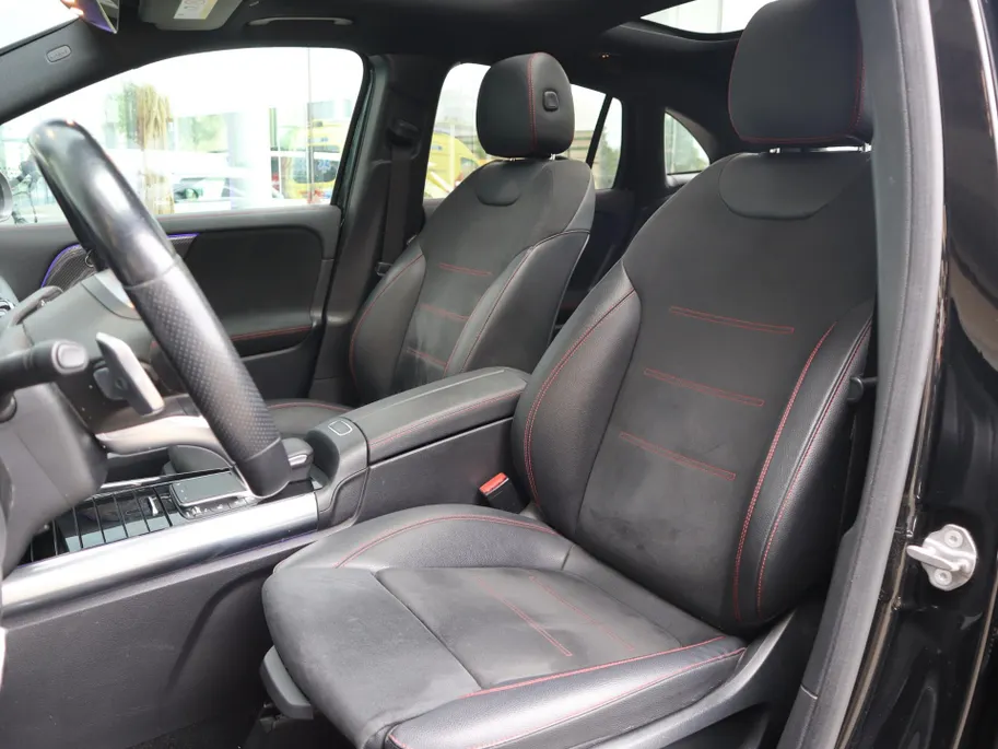 Mercedes-Benz GLA 200 Business Solution AMG l Trekhaak l Stoelverwarming l Memory