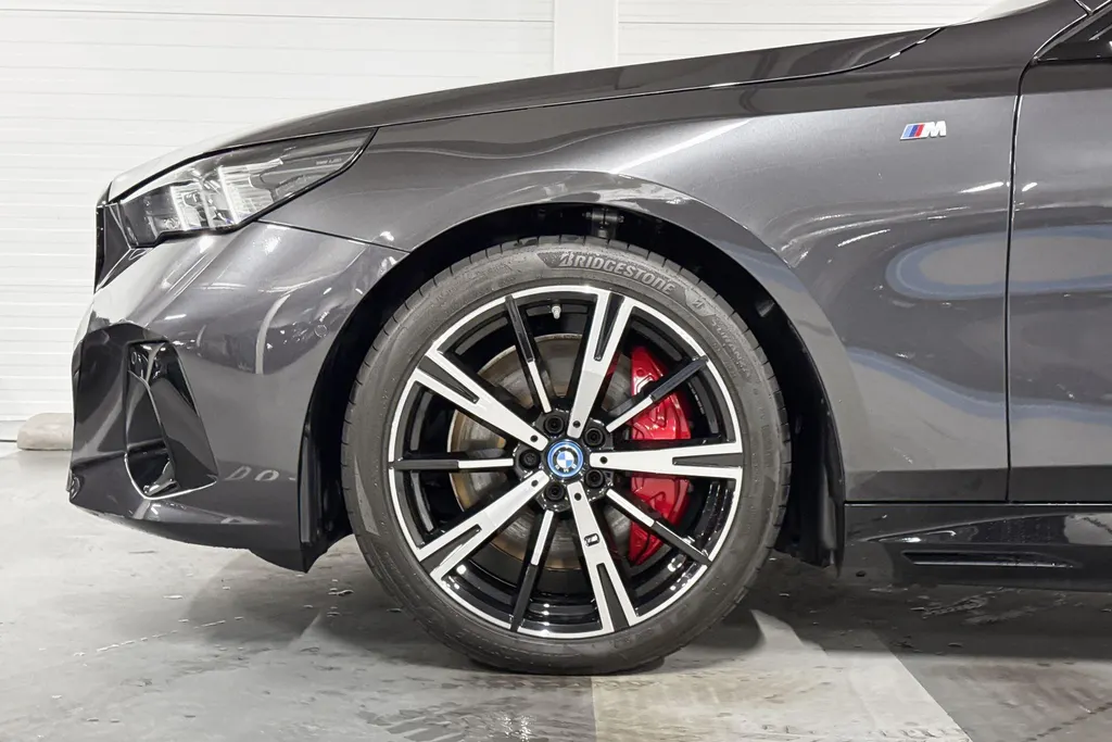 BMW i5 Sedan eDrive40