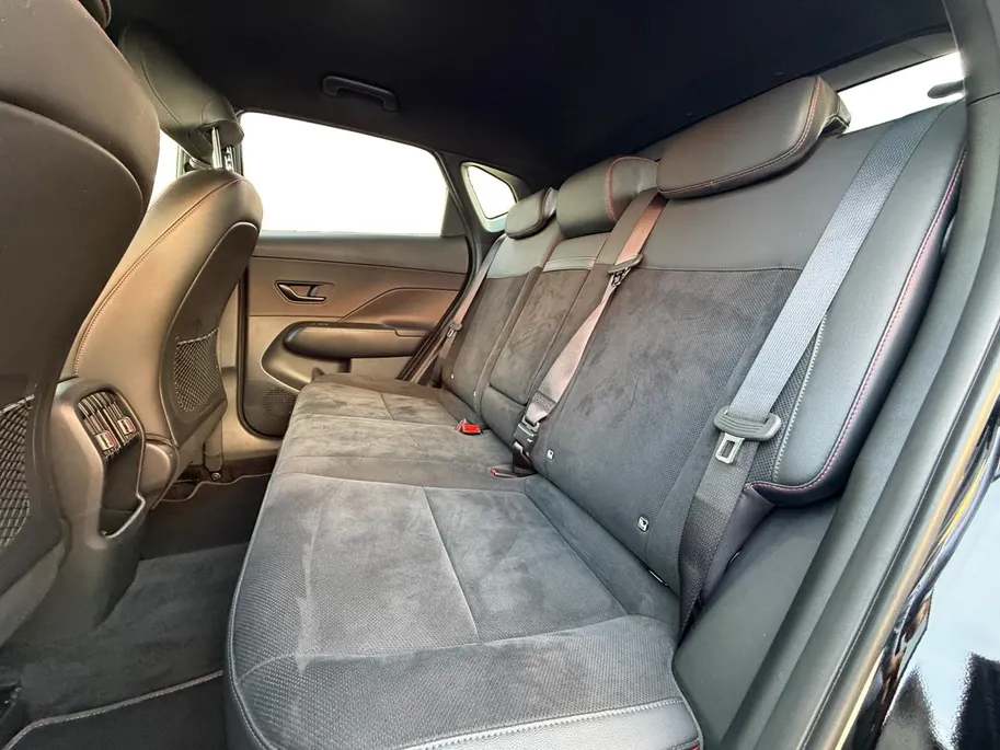 Hyundai Kona 1.6 GDI HEV N Line | Navigatie | Apple Carplay/ Android Auto | 360camera | Stoelverwarming & stoelventilatie | Elektrisch verstelbare stoelen |