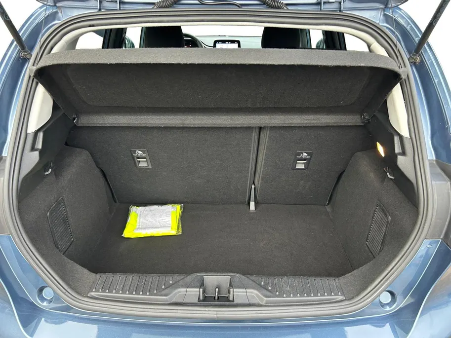 Ford Fiesta 1.0 EcoBoost Titanium 125pk | Stoel- stuur en voorruitverwarming | Navigatie via Apple Carplay & Android auto | Parkeer sensoren