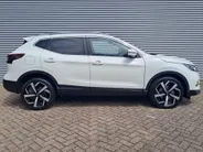 Nissan QASHQAI 1.3 DIG-T Premium Edition | Cruise control | Navi |  DAB | Apple Carplay/Android Auto | 360 Camera | Panorama Dak | Automaat | Leer |  Keyless entry | Keyless start
