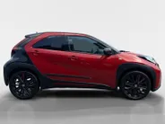 Toyota Aygo X 72PK VVT-i S-CVT Premium Automaat | 1e eigenaar | JBL Audio | Navi | Apple CarPlay/Android Auto | Adaptive Cruise Control | Licht & Regen Sensor | Lichtmetalen Velgen | Keyless Entry |