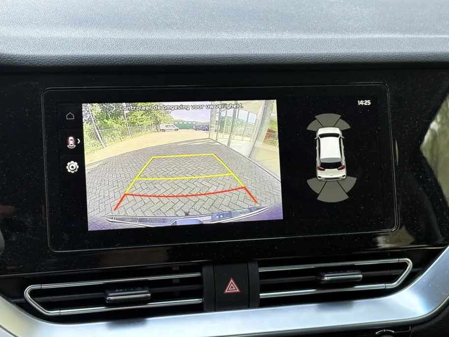 Kia Niro 1.6 GDi Hybrid DynamicPlusLine AUTOMAAT | Trekhaak | Stoel/Stuur verwarming | Adaptieve Cruise | Groot scherm Navigatie | Digitaal cockpit | Apple Carplay/Android Auto | Camera | Climate