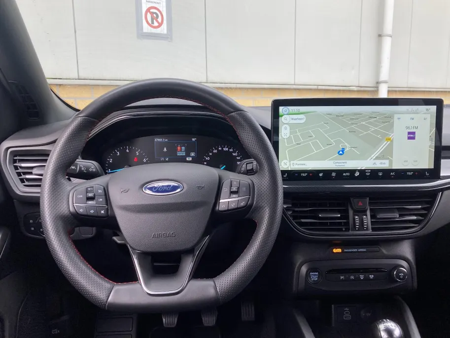 Ford Focus 1.0 EcoBoost Hybrid 125 pk ST Line Wagon Navigatie SYNC4 - Apple Carlay Android Auto - Winter Pack
