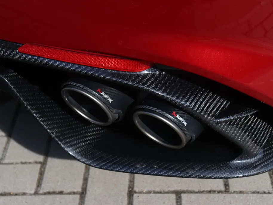 Alfa Romeo Giulia 2.9 V6 Quadrifoglio | Sparco | Carbon | Akrapovic | Rosso 8C