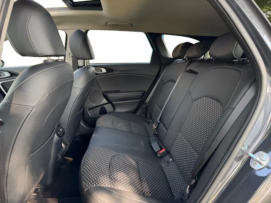 Kia Ceed Sportswagon 1.0 T-GDi MHEV Launch Edition |Automaat| Schuif/Kantel Dak | Elekt. Achterklep | Adaptieve Cruise Control | Stoel/Stuurverwarming |