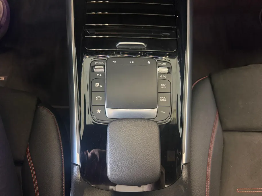 Mercedes-Benz GLA 250e | BUSINESS SOLUTION | AMG | PLUS PAKKET | TREKHAAK | NL-AUTO |