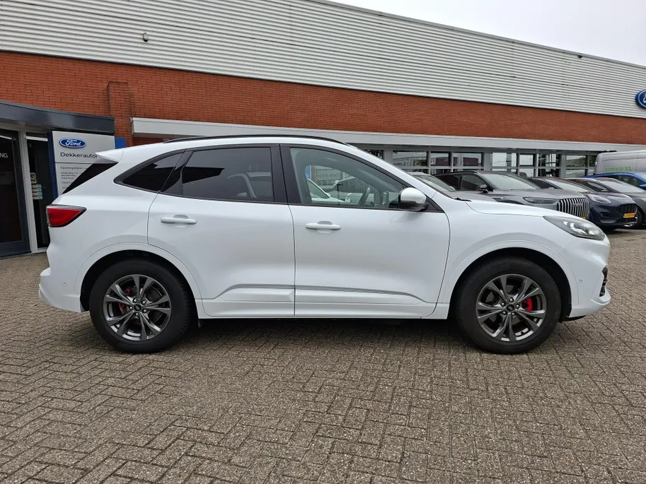 Ford Kuga 2.5 PHEV ST-Line X TREKHAAK / WINTERPAKKET.