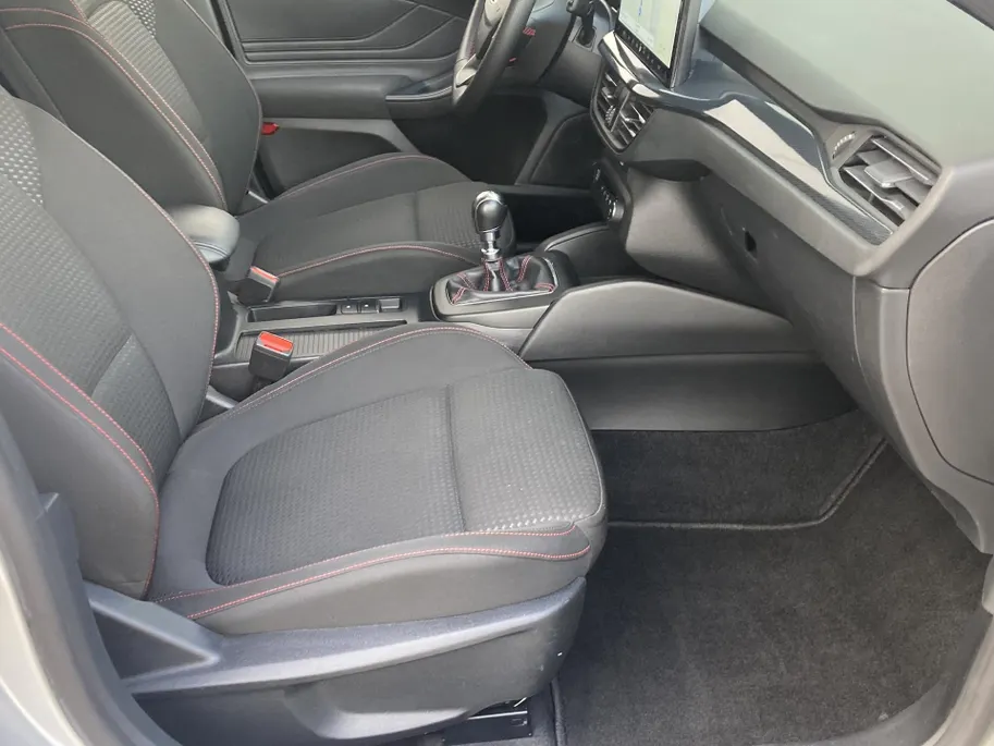 Ford Focus 1.0 EcoBoost Hybrid 125 pk ST Line Wagon Navigatie SYNC4 - Apple Carplay/ Android Auto - Winter Pack