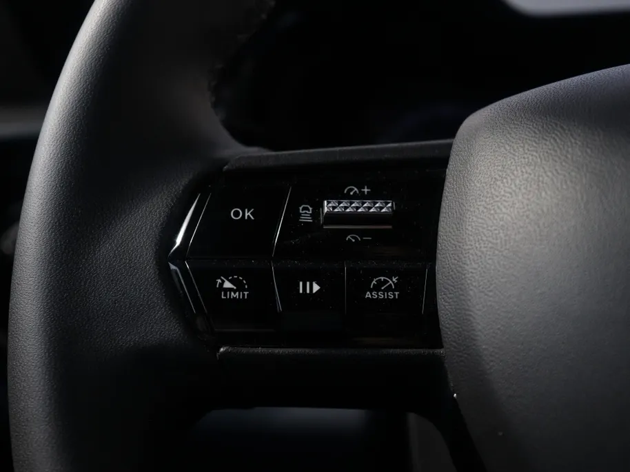 Alfa Romeo Junior Elettrica 54 kWh | Carplay | Clima | Cruise | LED | 18'