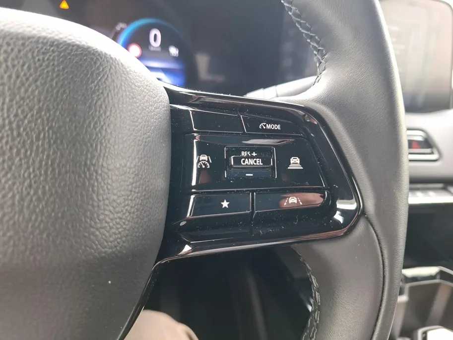 Suzuki e Vitara Select 61 kWh | DEMO | Direct leverbaar | Dodehoek detectie | Navigatie | Adaptieve cruise control