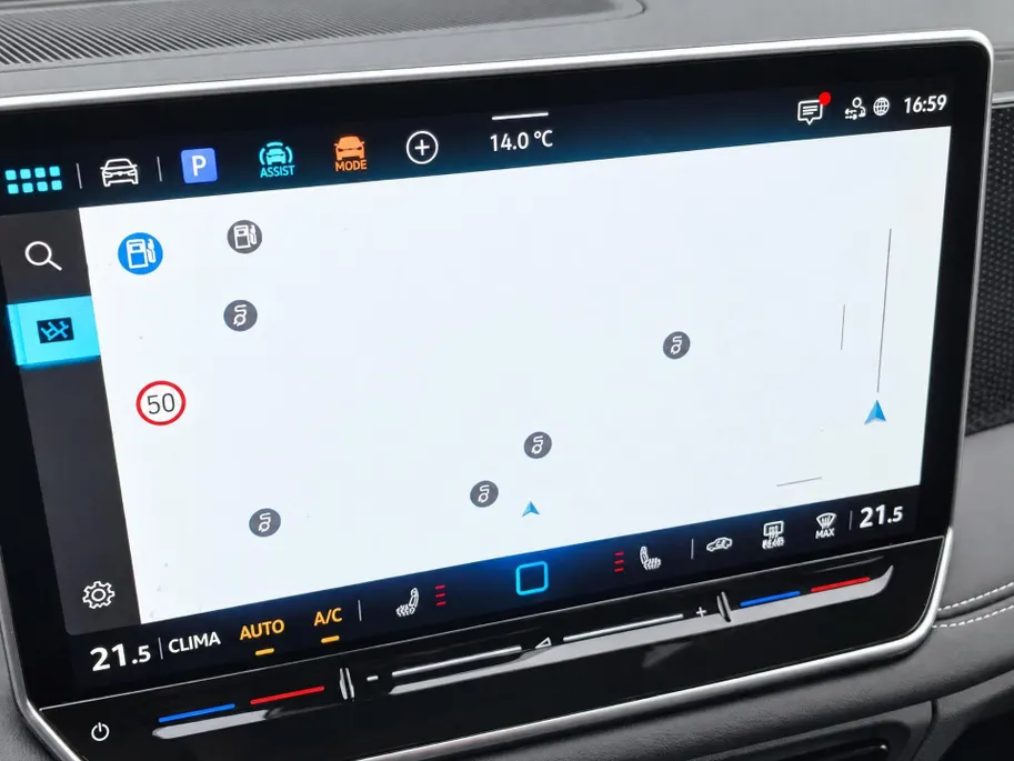 Volkswagen Tiguan 1.5TSI/150PK DSG Life Edition · Trekhaak · Navigatie · Apple/Android Car Play · Stoelverwarming · Garantie t/m 19-01-2028