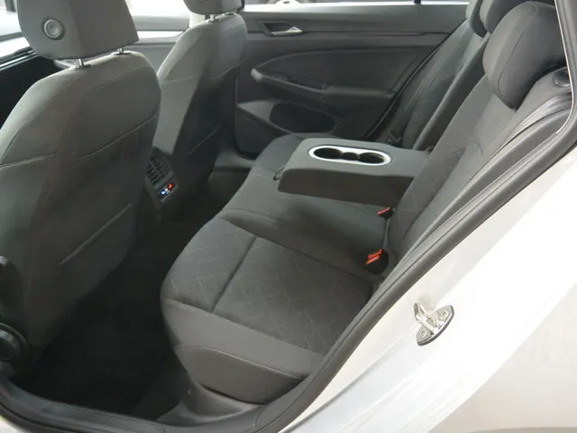 Volkswagen Golf Variant TSI 110pk Life Business
