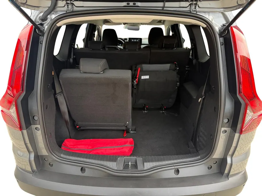 Dacia Jogger 1.6 Hybrid 140 Extreme 7p. | Automaat | BTW Auto | Camera | Parkeersensoren | LMV | Apple Carplay & Android Auto | Cruise & Climate Control | 12 Maanden BOVAG Garantie