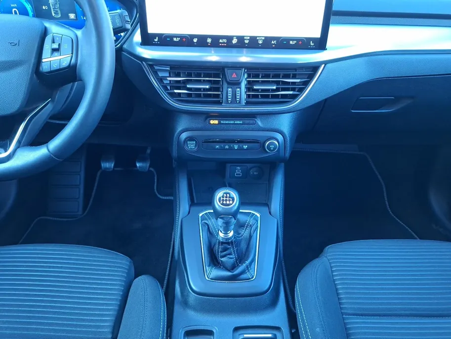 Ford Focus Wagon 1.0 EcoBoost Hybrid Titanium X | Dealeronderhouden | Stoel- stuur en voorruitverwarming | Navigatie