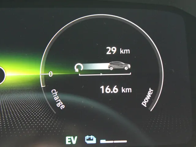 Renault Captur 1.8 E-Tech full hybrid 160 evolution | Google Navigatie | Climate Control | Apple CarPlay & Android Auto | DEMONSTRATIE AUTO, VRAAG NAAR BESCHIKBAARHEID |