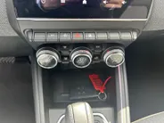 Renault Clio 1.6 E-Tech Full Hybrid 145 techno | Automaat | Apple Carplay & Android Auto | Camera | Navigatie | Parkeersensoren | Cruise Control | 12 Maanden BOVAG Garantie