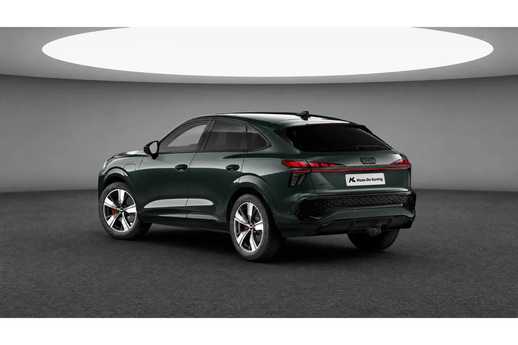 Audi Q3 Sportback e-hybrid S edition 272 PK · Glazen panoramadak · Tech pro · Trekhaak elek. wegklapbaar