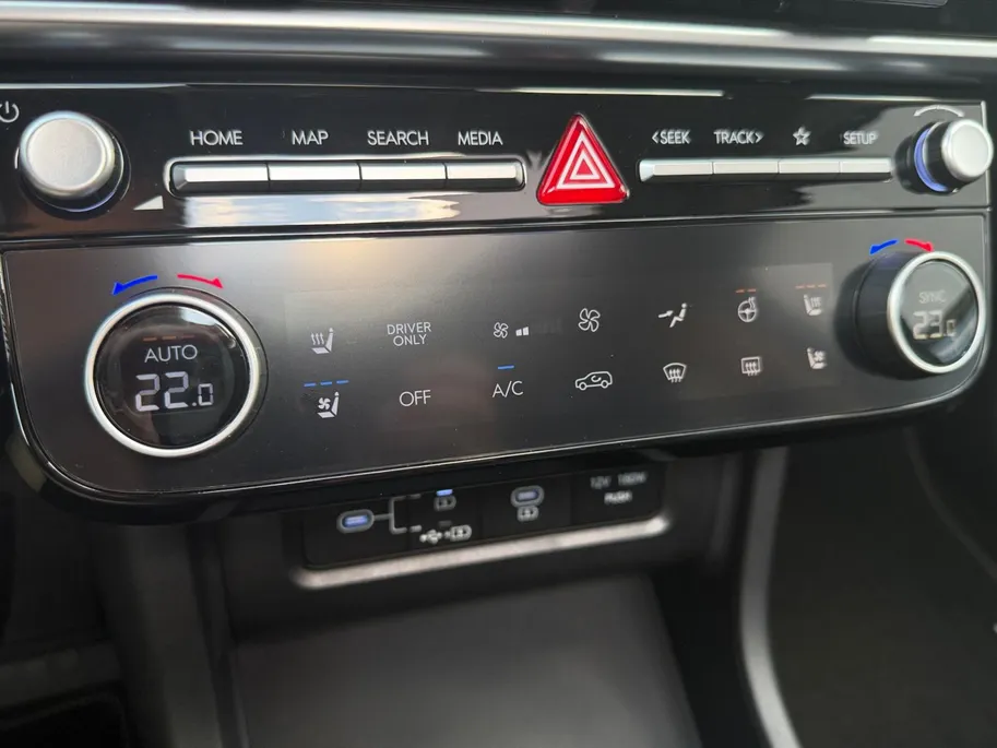 Hyundai Tucson 1.6 T-GDI HEV Premium Sky |Navigatie| Schuif-kanteldak| Lederen bekleding|Stoelverwarming/koeling| elektrisch verstelbare stoelen met geheugen|