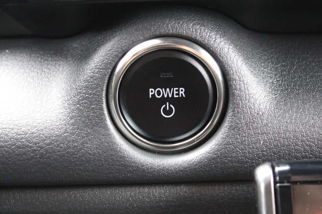 Mazda MX-30 e-SkyActiv R-EV 170 Advantage Industrial | Stoelverwarming | HUD | Dodehoek detectie | Elek. stoelverstelling | LED | 18' LM | Camera |