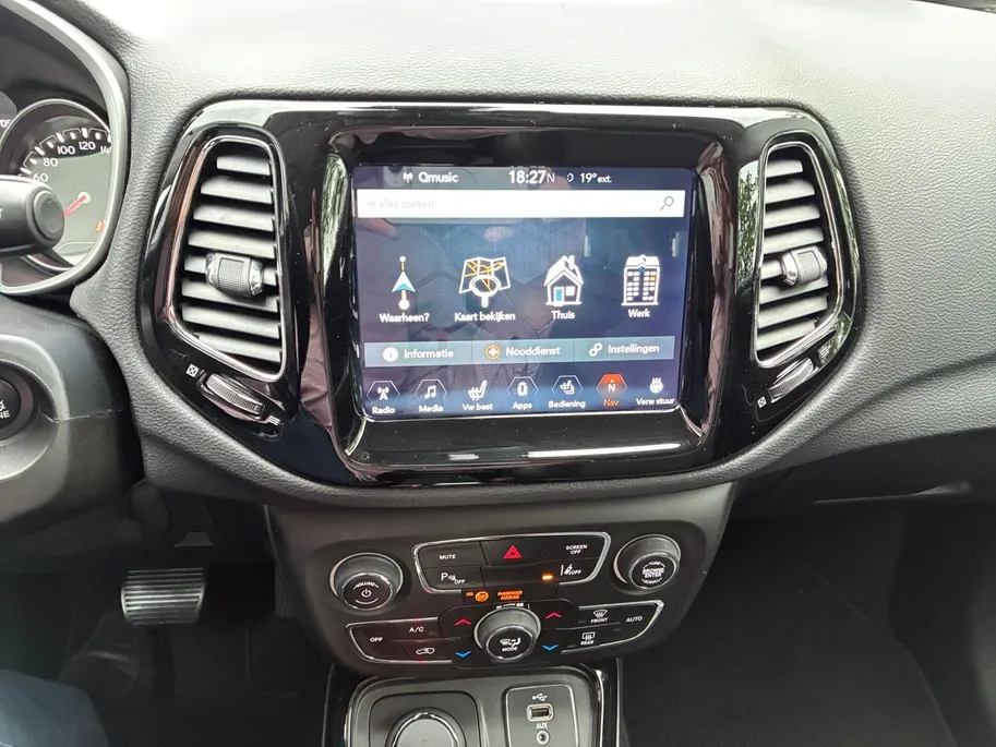 Jeep Compass 1.4 MultiAir Opening Edition 4x4 | Trekhaak | Navigatie | Beats Audio | Automaat