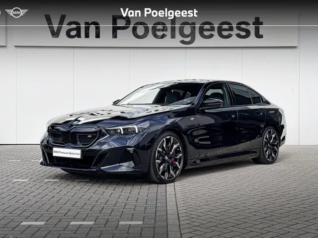 BMW i5 Sedan